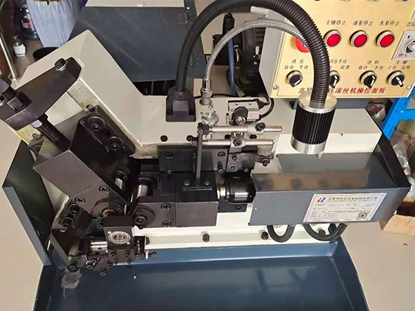 滾花機的維護與保養